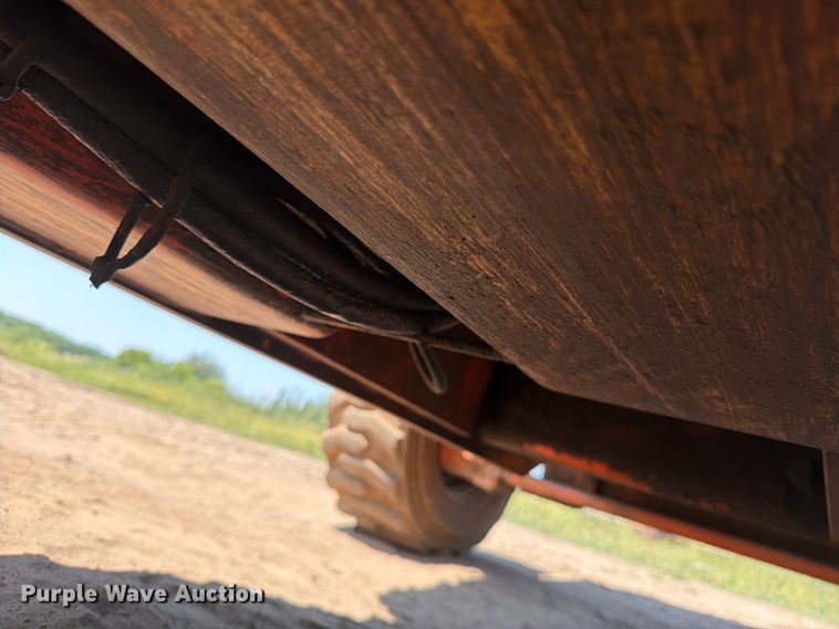 image for item DV8521 2000 JLG 660SJ boom lift