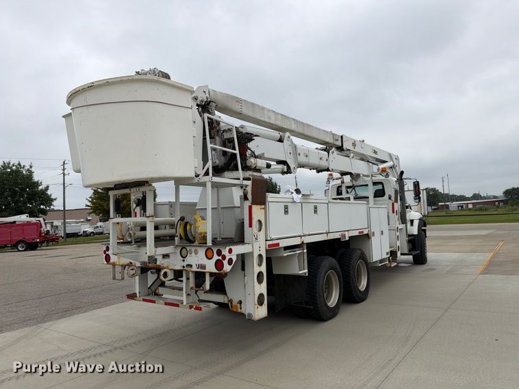 image for item DV8548 2011 International SX537 bucket truck