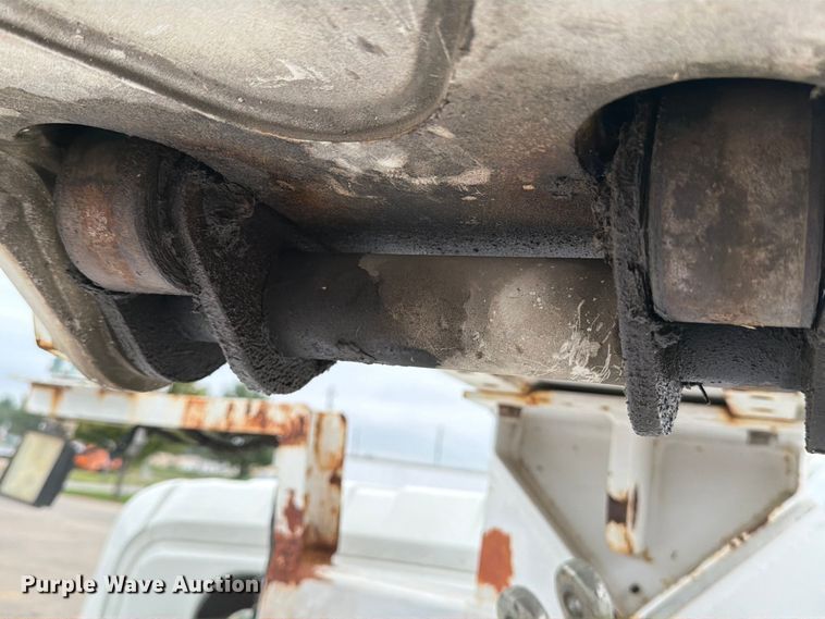 image for item DV8548 2011 International SX537 bucket truck
