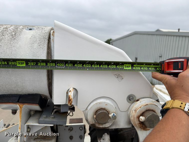 image for item DV8548 2011 International SX537 bucket truck