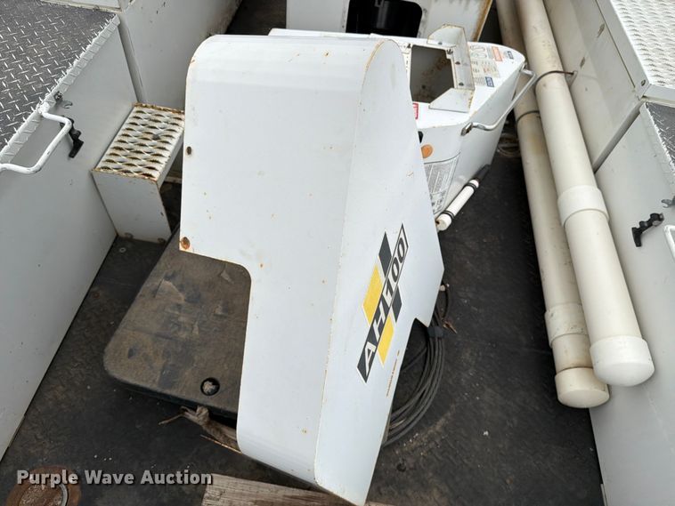 image for item DV8548 2011 International SX537 bucket truck
