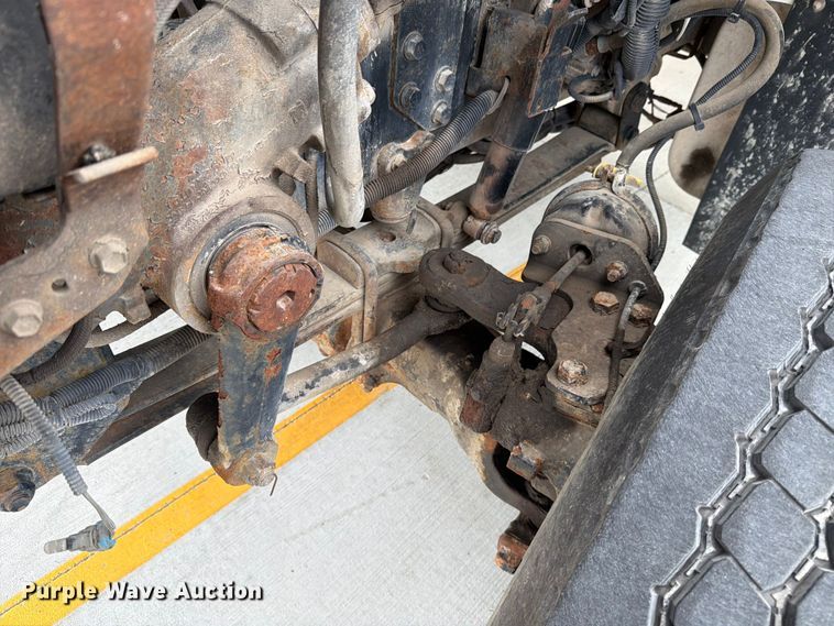 image for item DV8548 2011 International SX537 bucket truck
