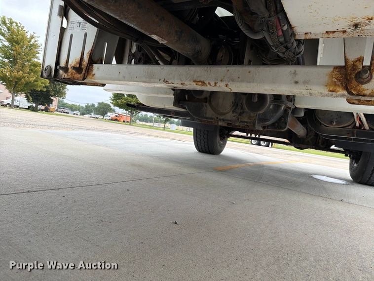 image for item DV8548 2011 International SX537 bucket truck