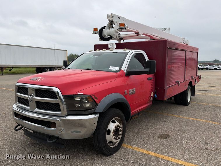2014 RAM 5500HD bucket truck