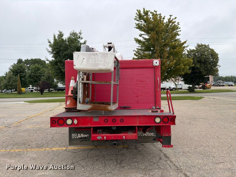 image for item DV8549 2014 RAM 5500HD bucket truck