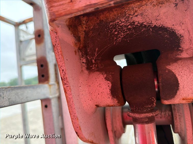 image for item DV8549 2014 RAM 5500HD bucket truck
