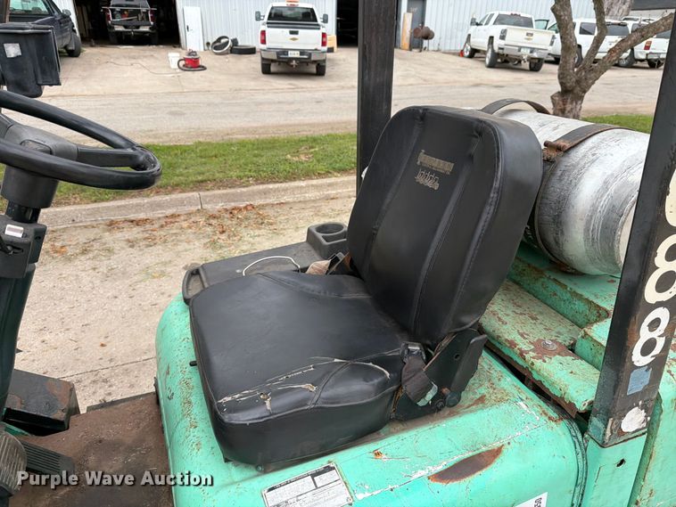 image for item DV8550 Mitsubishi FGC25K forklift