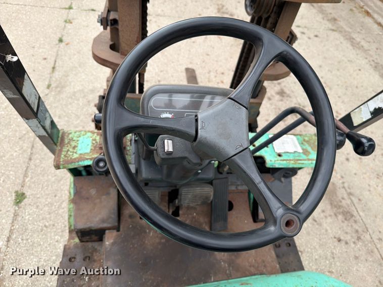 image for item DV8550 Mitsubishi FGC25K forklift