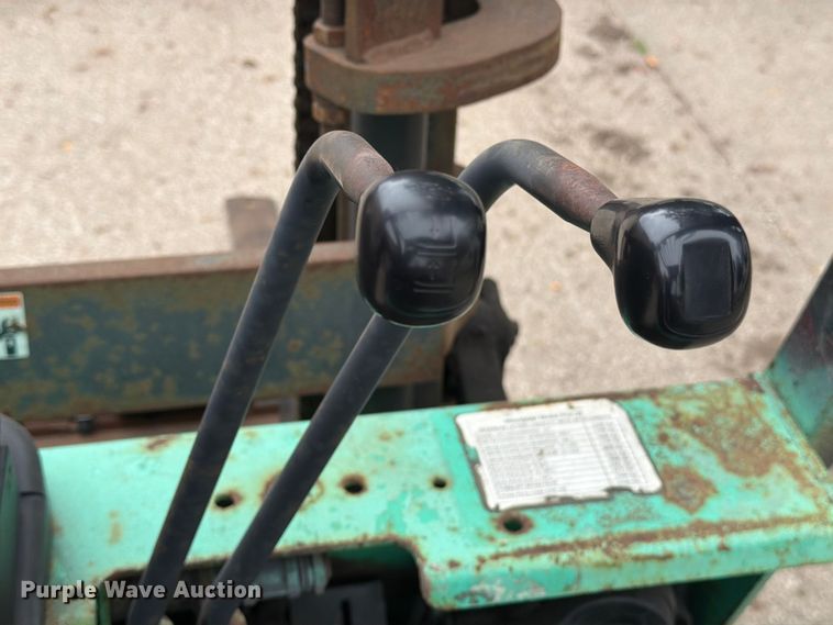 image for item DV8550 Mitsubishi FGC25K forklift