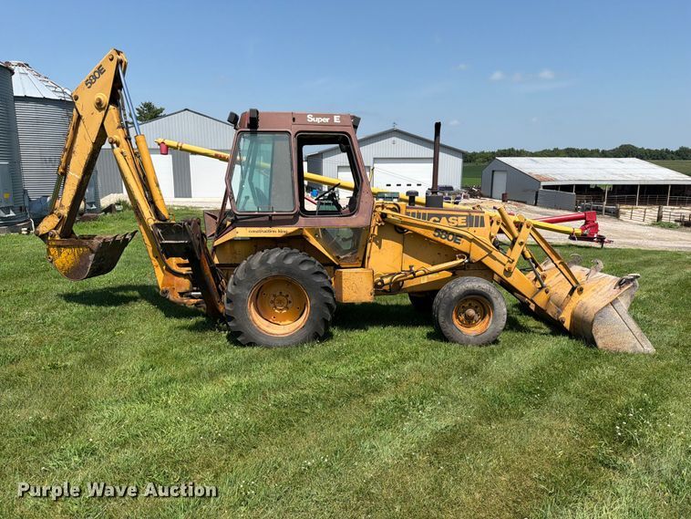 image for item DV8560 1986 Case 580 Super E backhoe