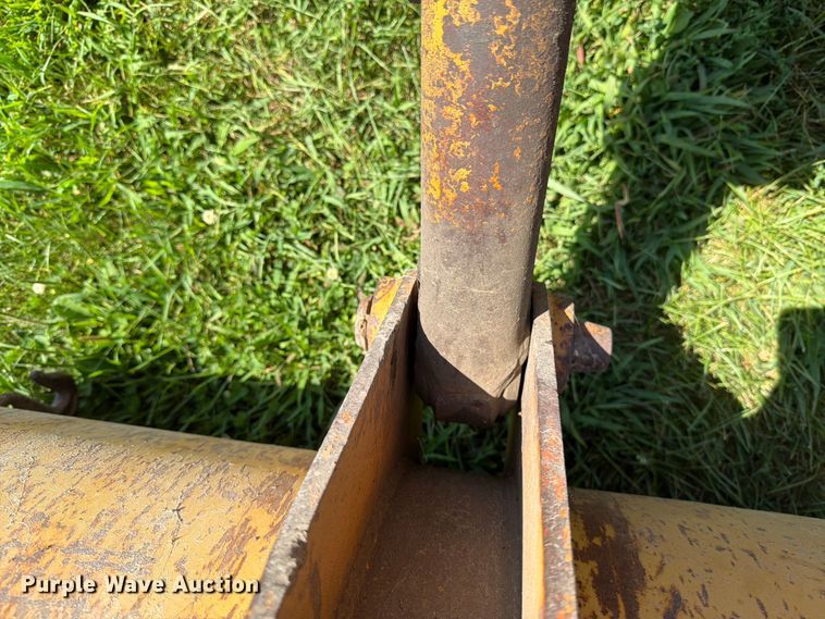 image for item DV8560 1986 Case 580 Super E backhoe
