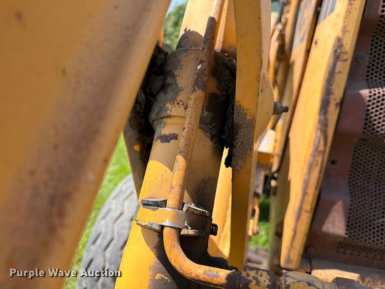 image for item DV8560 1986 Case 580 Super E backhoe