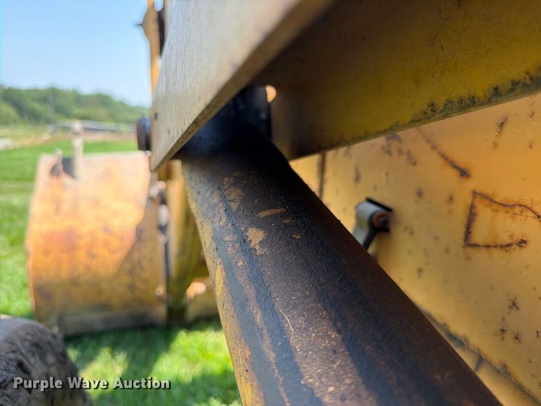 image for item DV8560 1986 Case 580 Super E backhoe