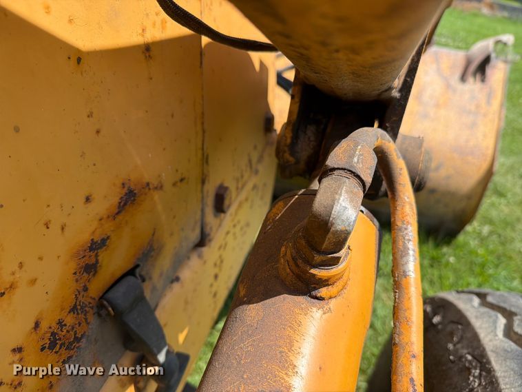 image for item DV8560 1986 Case 580 Super E backhoe