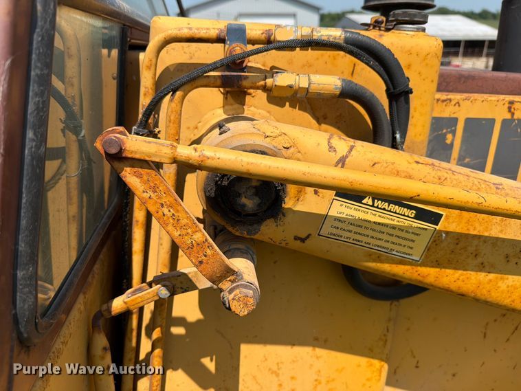 image for item DV8560 1986 Case 580 Super E backhoe