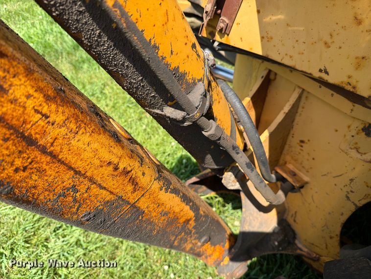 image for item DV8560 1986 Case 580 Super E backhoe