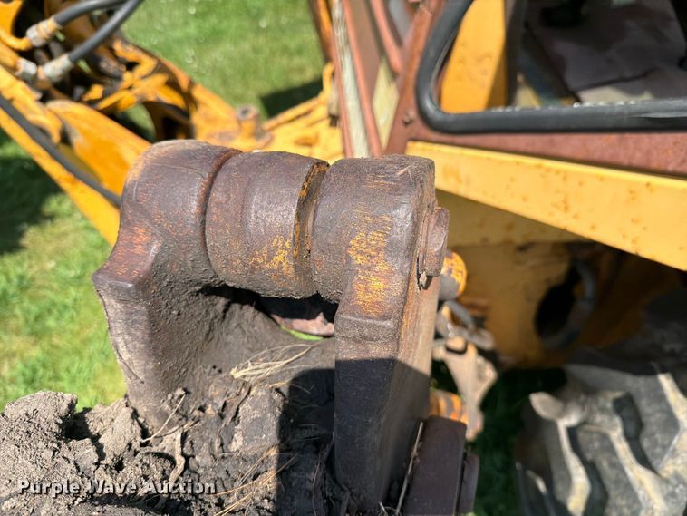 image for item DV8560 1986 Case 580 Super E backhoe