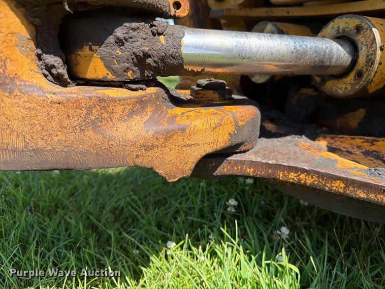 image for item DV8560 1986 Case 580 Super E backhoe