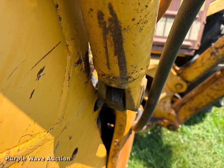 image for item DV8560 1986 Case 580 Super E backhoe