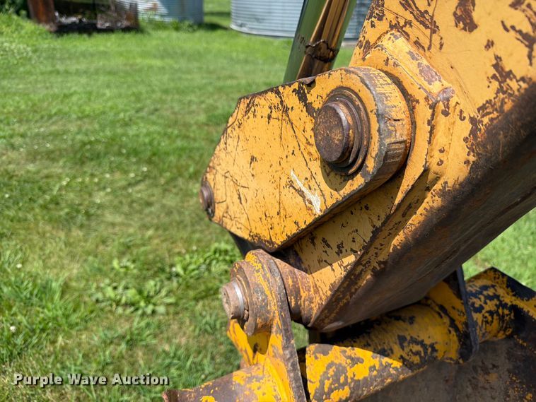 image for item DV8560 1986 Case 580 Super E backhoe