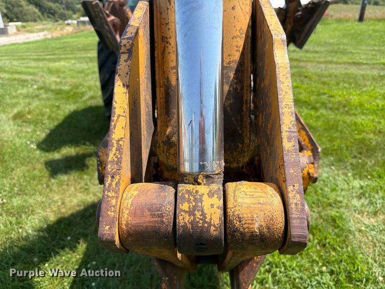 image for item DV8560 1986 Case 580 Super E backhoe