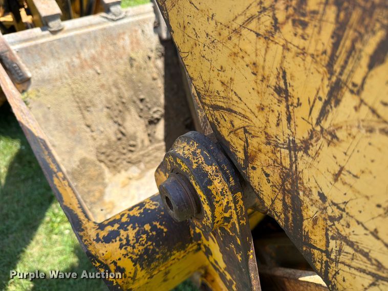 image for item DV8560 1986 Case 580 Super E backhoe