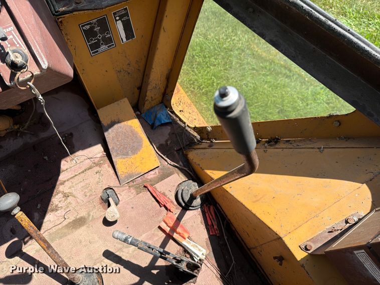 image for item DV8560 1986 Case 580 Super E backhoe