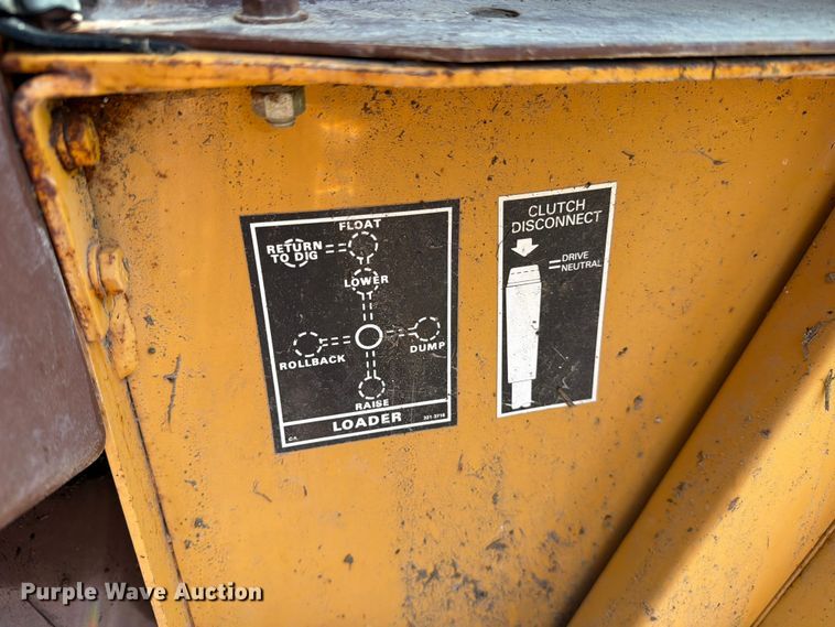 image for item DV8560 1986 Case 580 Super E backhoe