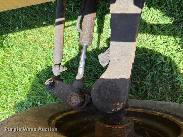 image for item DV8560 1986 Case 580 Super E backhoe