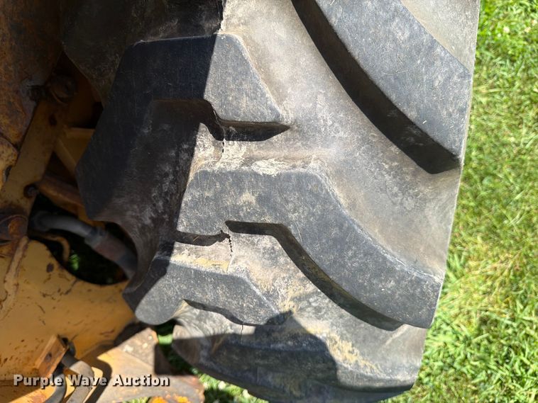 image for item DV8560 1986 Case 580 Super E backhoe
