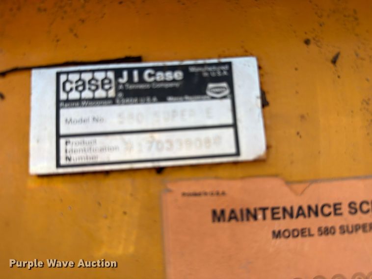 image for item DV8560 1986 Case 580 Super E backhoe