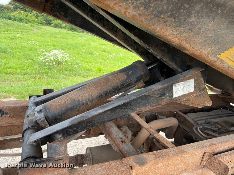 image for item DV8564 2008 Ford F450 Super Duty dump truck