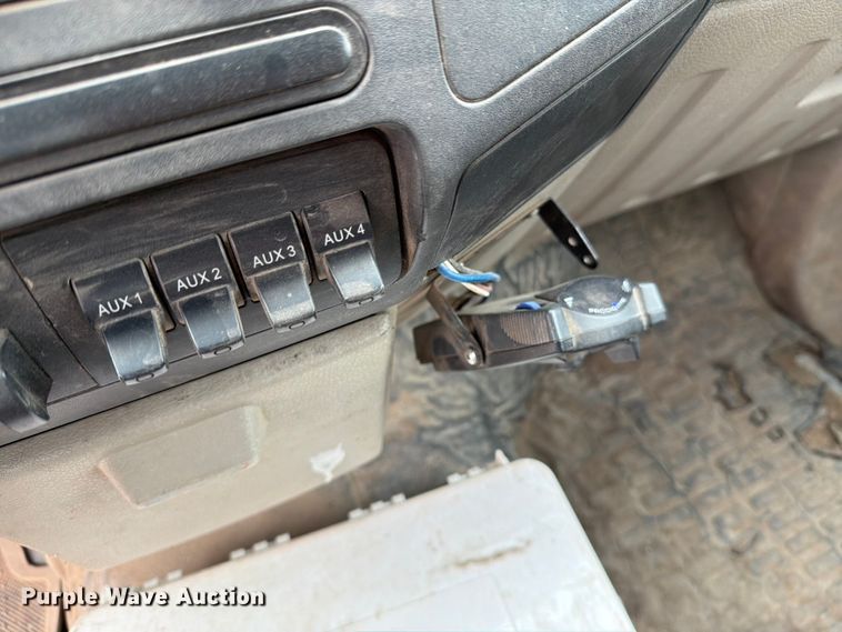 image for item DV8564 2008 Ford F450 Super Duty dump truck