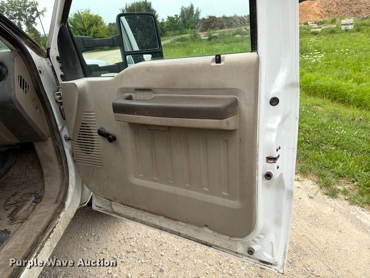 image for item DV8564 2008 Ford F450 Super Duty dump truck