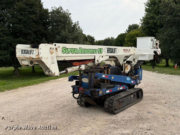 image for item DV8565 2013 Versalift MA53TD tracked boom lift