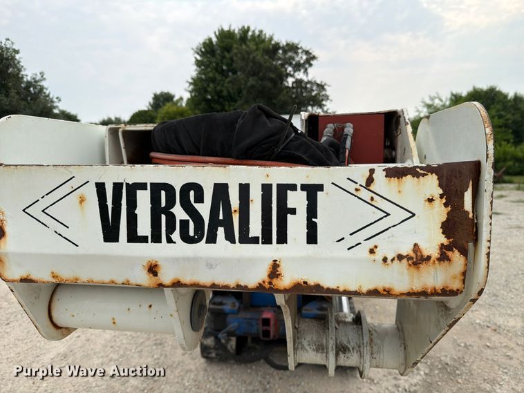 image for item DV8565 2013 Versalift MA53TD tracked boom lift