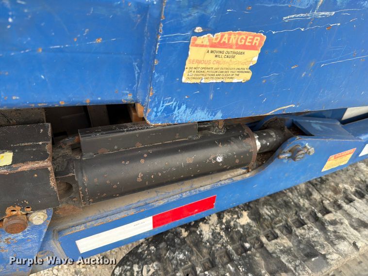 image for item DV8565 2013 Versalift MA53TD tracked boom lift