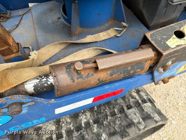 image for item DV8565 2013 Versalift MA53TD tracked boom lift