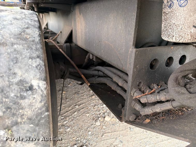 image for item DV8565 2013 Versalift MA53TD tracked boom lift