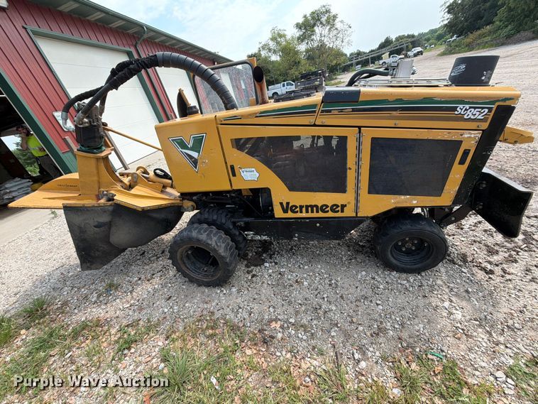 image for item DV8569 2017 Vermeer SC852 stump grinder