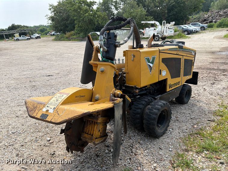 image for item DV8569 2017 Vermeer SC852 stump grinder