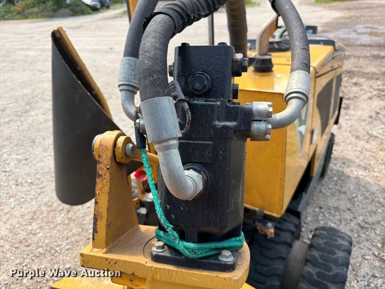 image for item DV8569 2017 Vermeer SC852 stump grinder