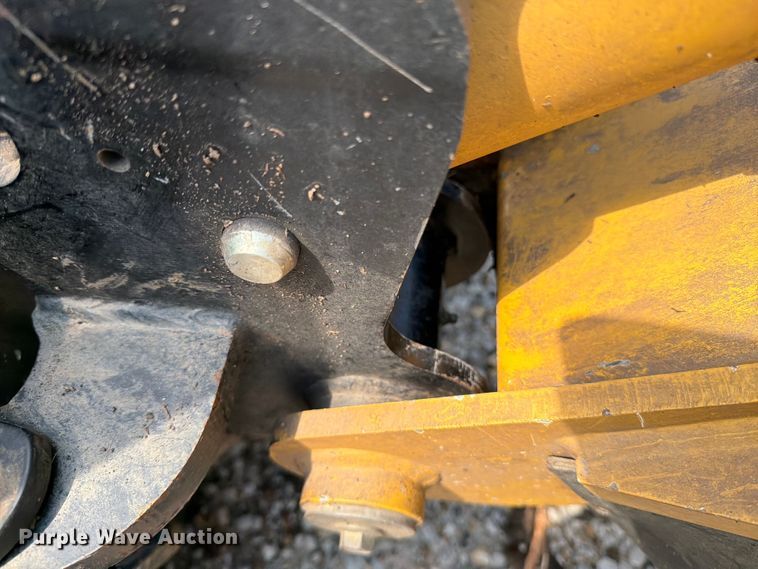 image for item DV8569 2017 Vermeer SC852 stump grinder