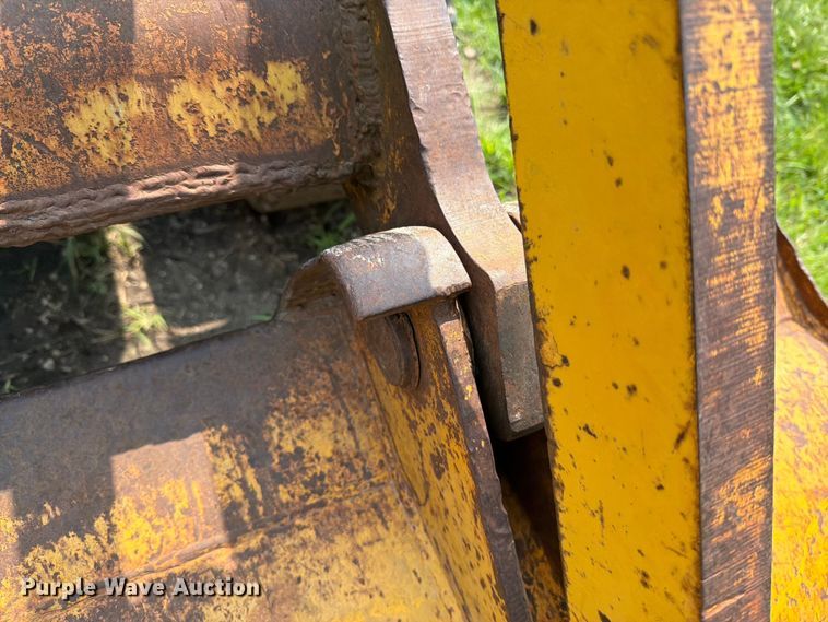 image for item DV8571 Case 450 crawler tractor