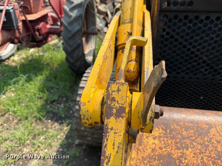 image for item DV8571 Case 450 crawler tractor