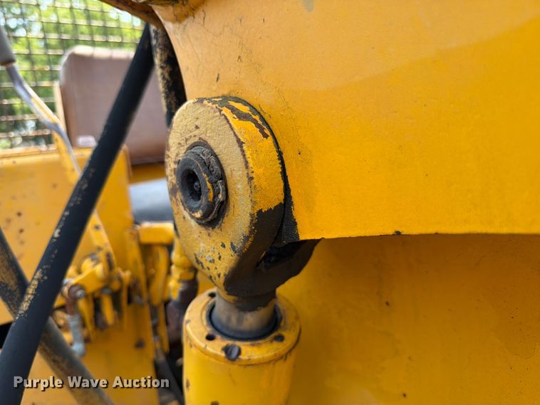 image for item DV8571 Case 450 crawler tractor