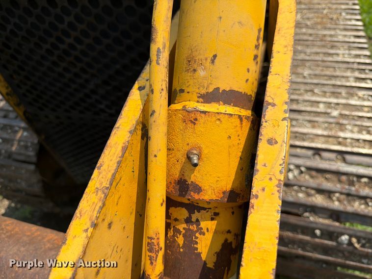 image for item DV8571 Case 450 crawler tractor