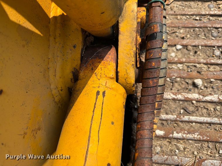 image for item DV8571 Case 450 crawler tractor