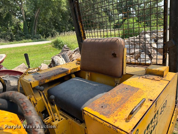image for item DV8571 Case 450 crawler tractor