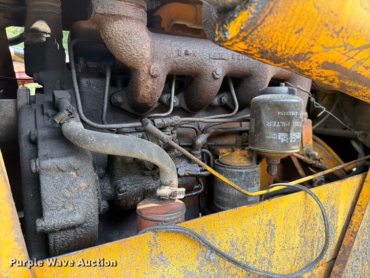 image for item DV8571 Case 450 crawler tractor